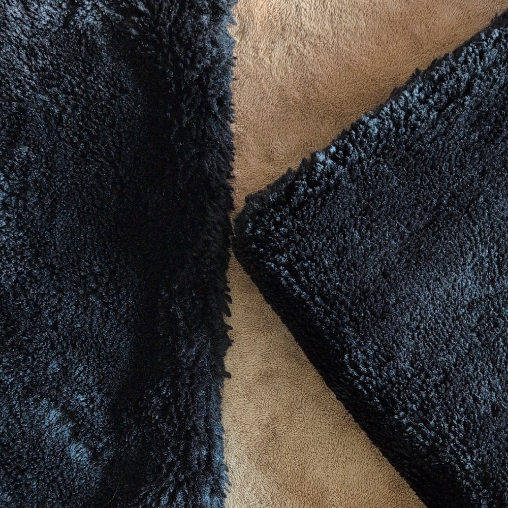 Black Fuzzy Square Pillowcases